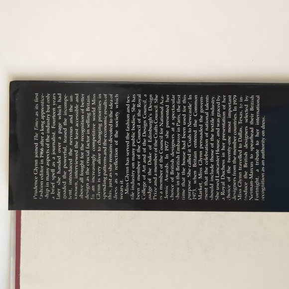 Skin to Skin: Eroticism in Dress - 1982 - Picture 14 of 15